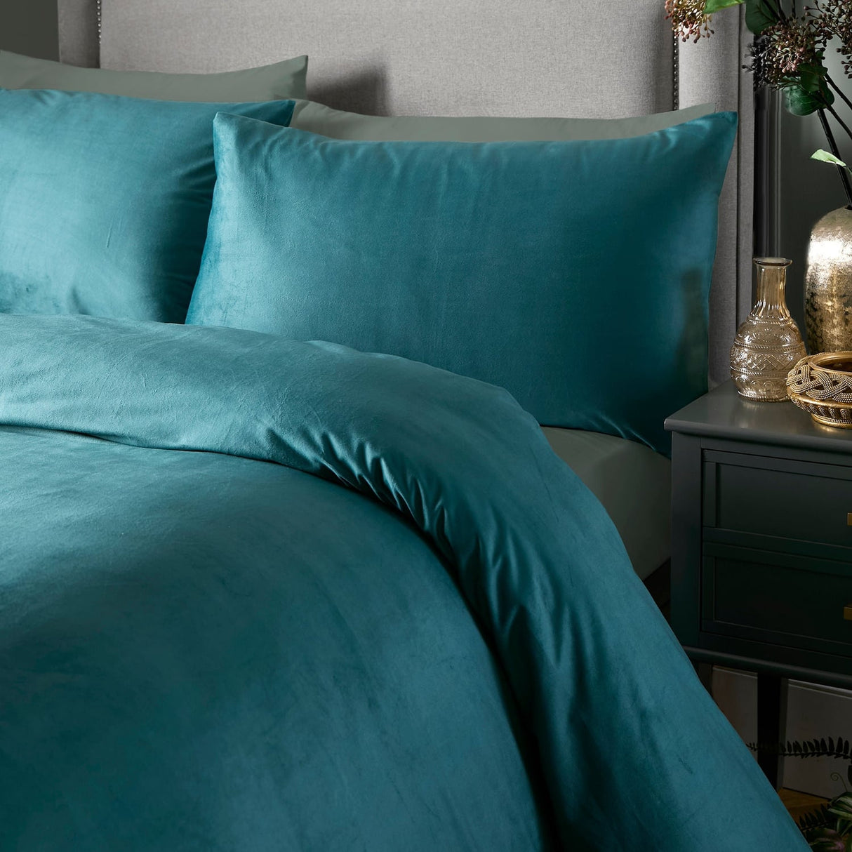 Laurence Llewelyn-Bowen Montrose Luxury Velvet Duvet Cover Set - Teal - Montrose Duvet Cover Set In Teal 2