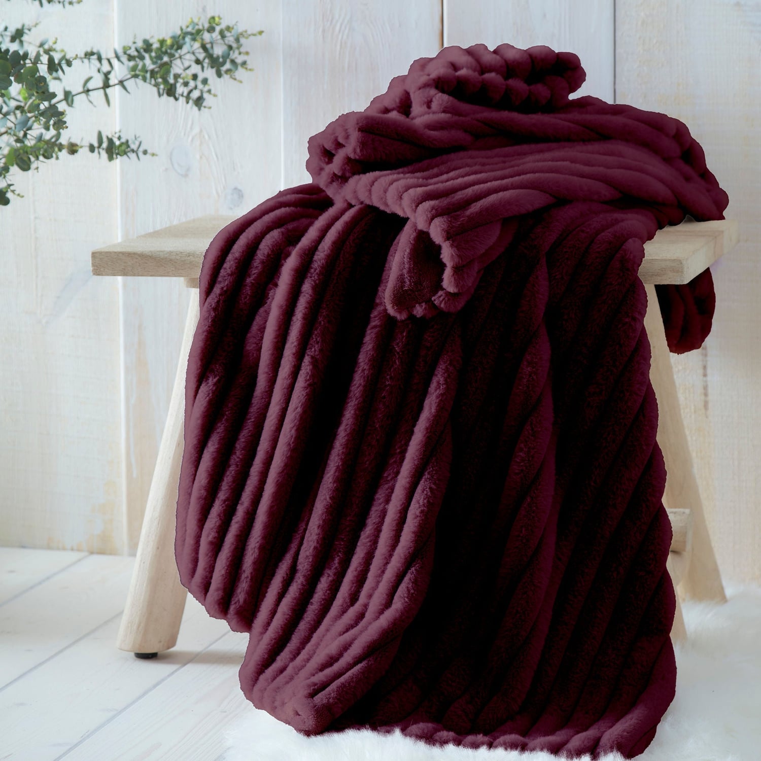 Morritz Cosy Bedspread 130cm x 180cm - Burgundy