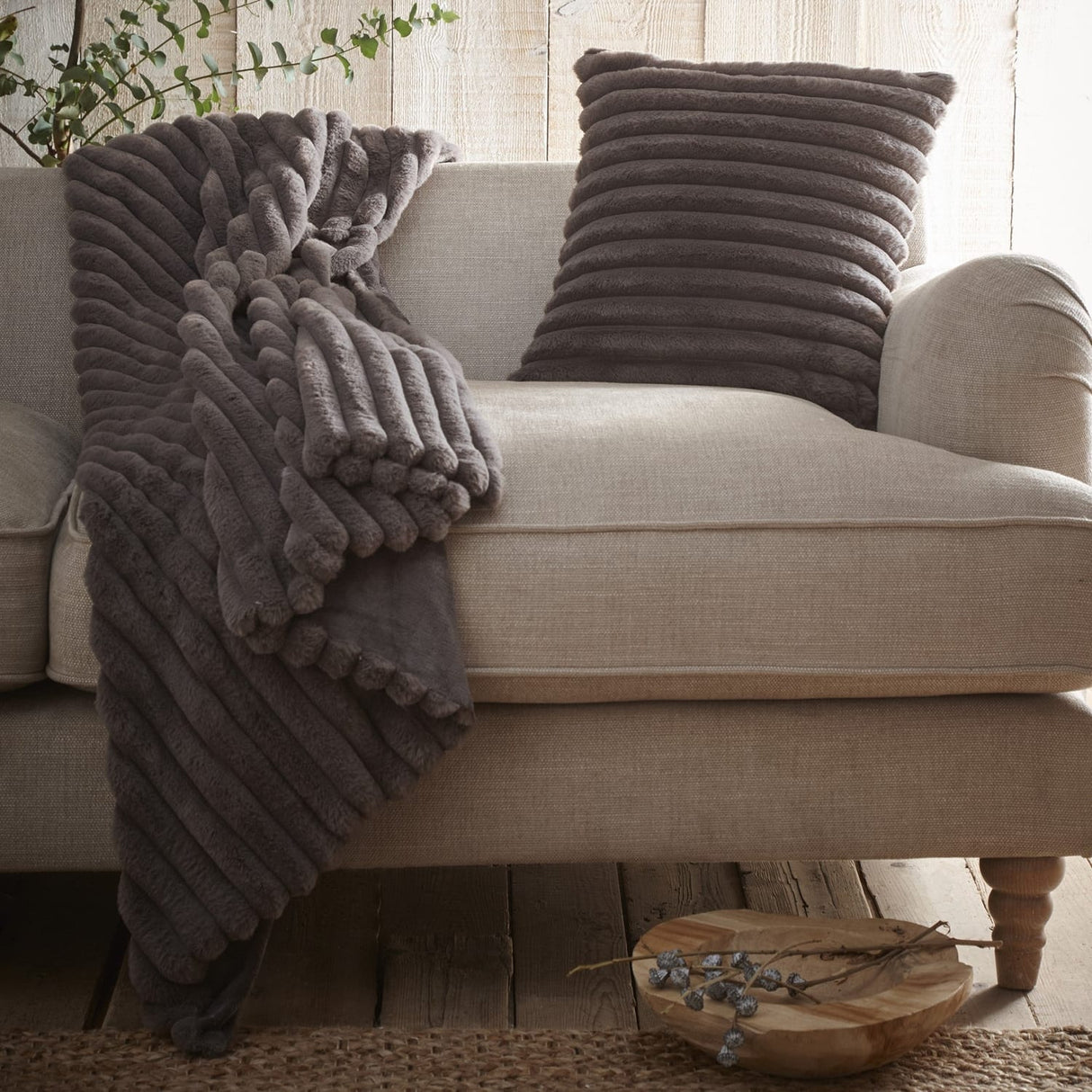Hygge Morritz Faux Fur Cosy Reversible Throw – Charcoal – 130cm x 180cm - Morritz Bedspread In Charcoal 130 X 180Cm 2