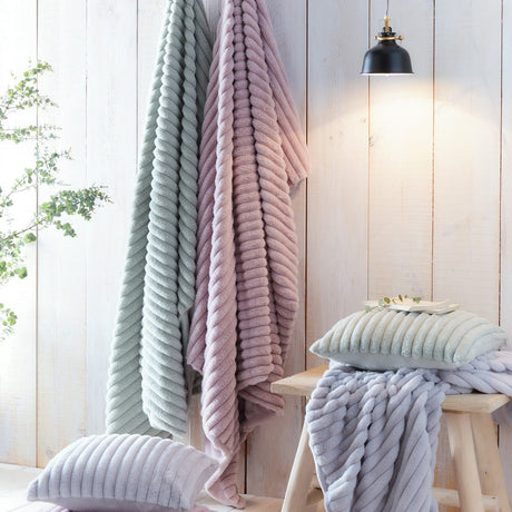 Hygge Morritz Faux Fur Cosy Reversible Throw – Grey – 130cm x 180cm - Morritz Throw In Grey 130 X 180Cm 5