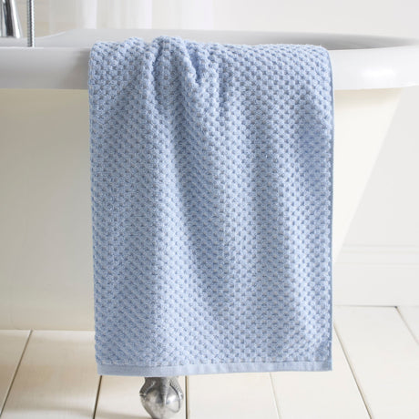 Popcorn Check Bathroom Towels lifestyle image