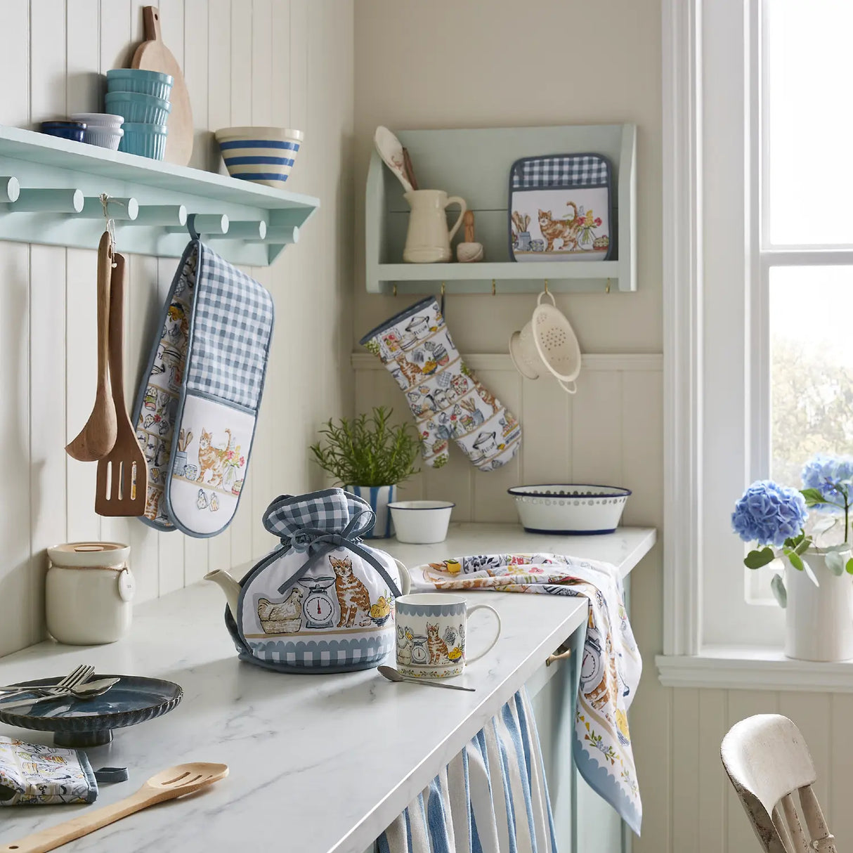 Pantry Cats Kitchen Collection by Ulster Weavers
