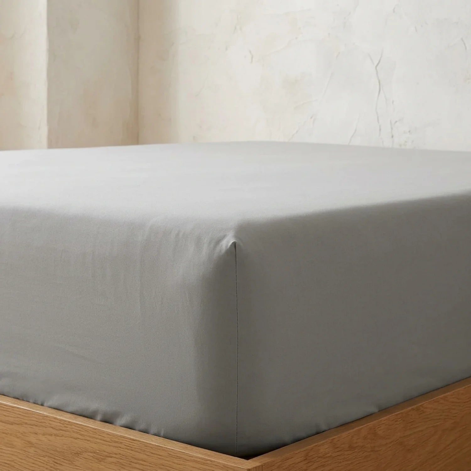 Percale 180 Thread Count Grey Fitted Sheet 25cm Deep-3