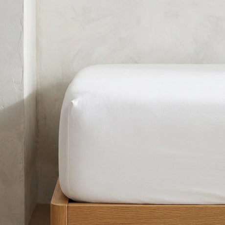 Percale 180 Thread Count White Fitted Sheet 25cm Deep-2