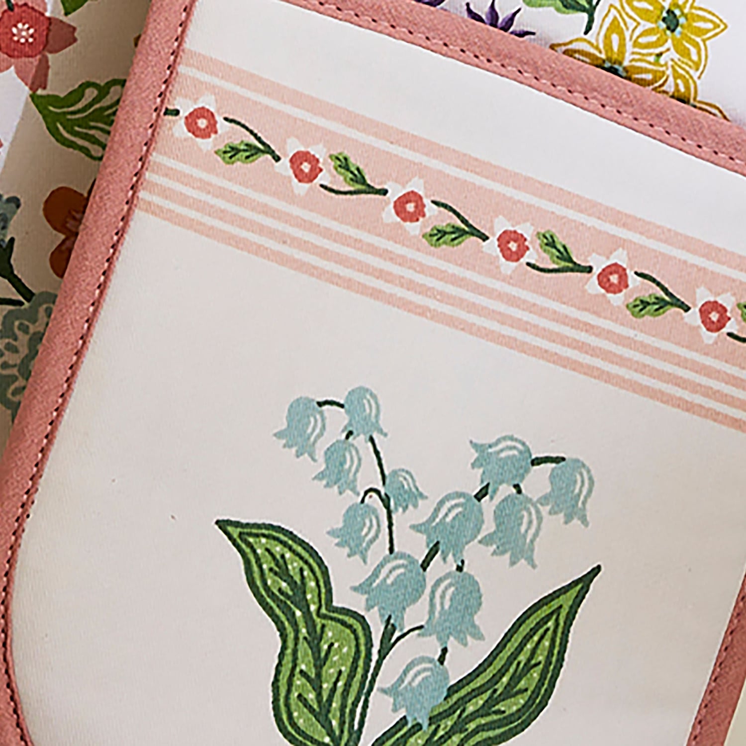 Ulster Weavers Petals & Prose Pink Floral Cotton Double Oven Glove - Petals & Prose Double Oven Glove In Pink 4