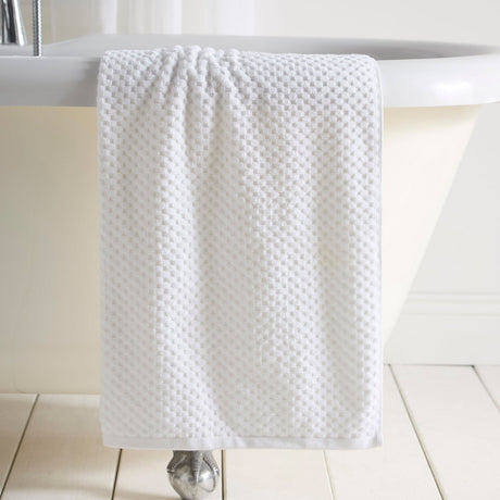 Popcorn Check 550 GSM Bathroom Towels - White