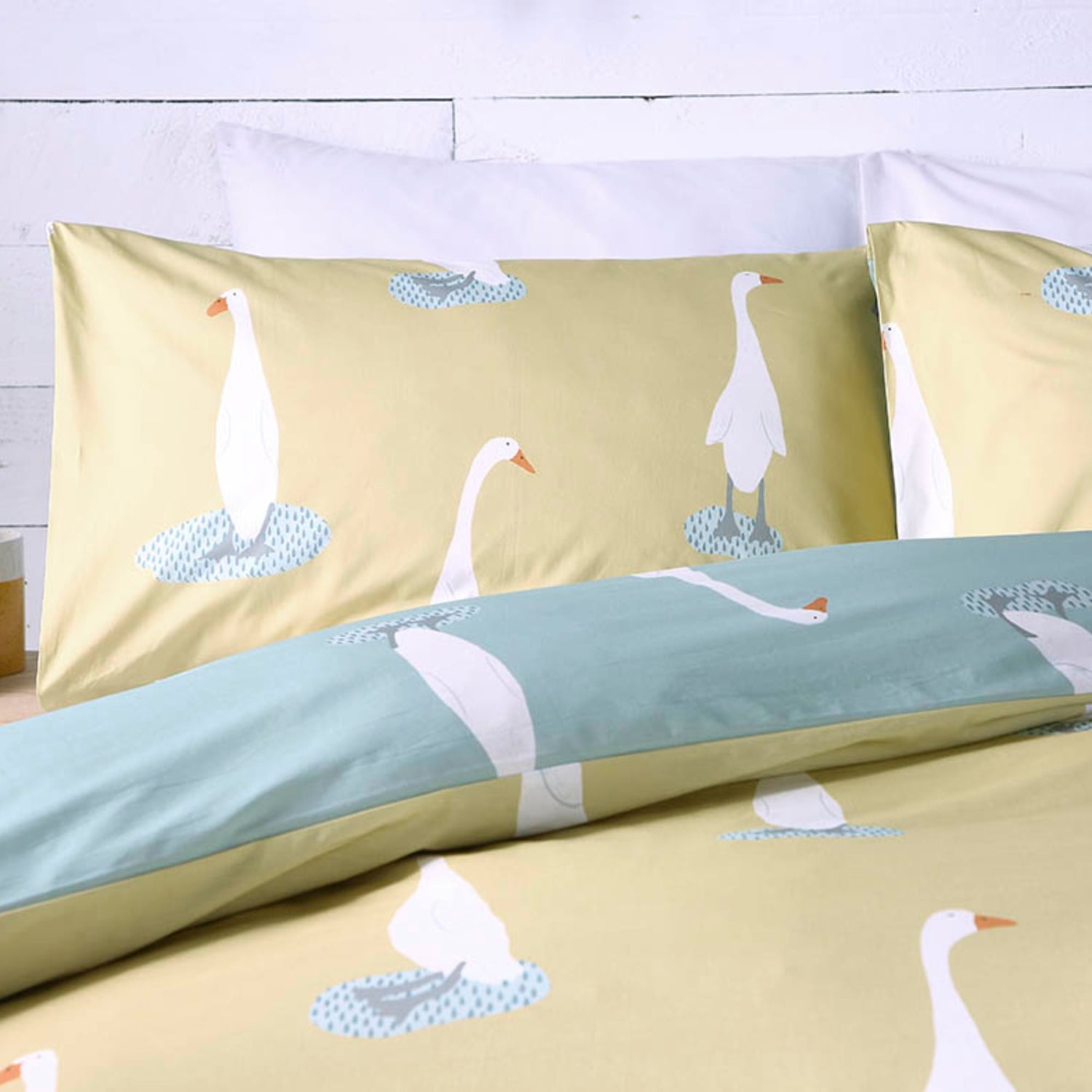 Puddles the Duck Polycotton Duvet Cover Set - Puddles The Duck Duvet Cover Set In Yellow 2