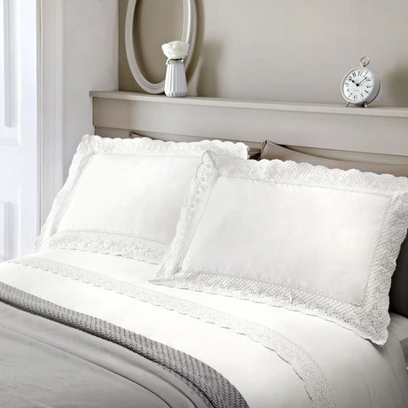 Renaissance Duvet Cover Set in White - Double