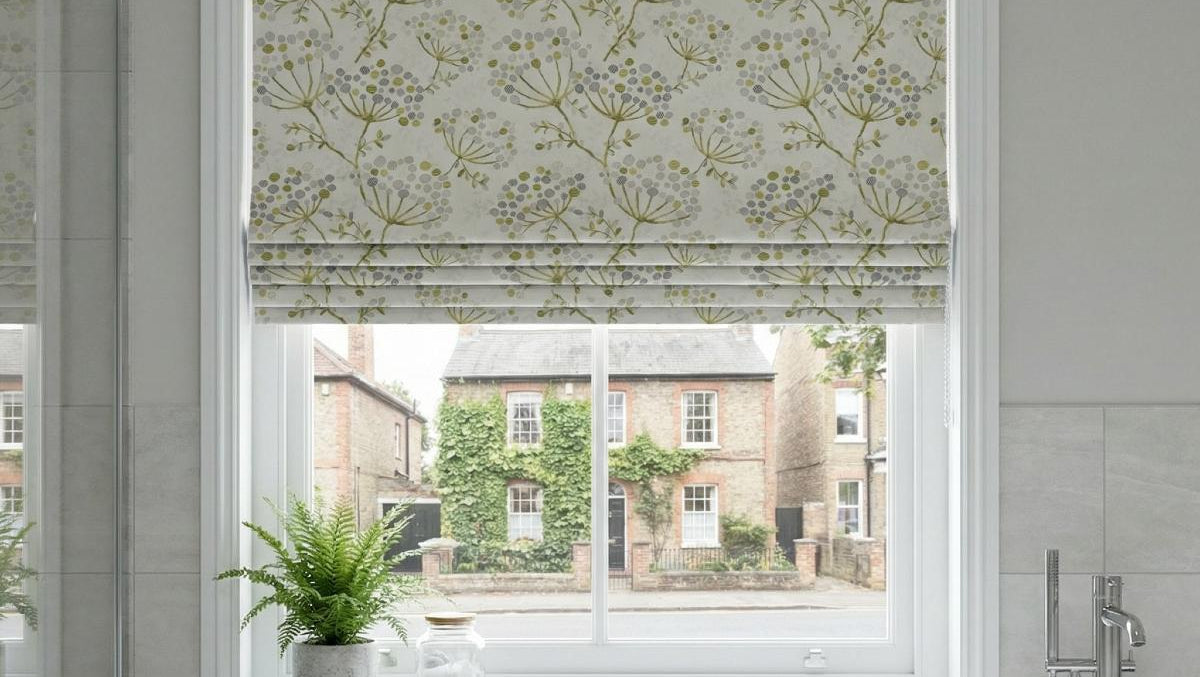 Rennes Made to Measure Roman Blind Green