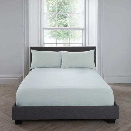 Plain Dyed Pair of Housewife Pillowcases in Green 50 x 75cm