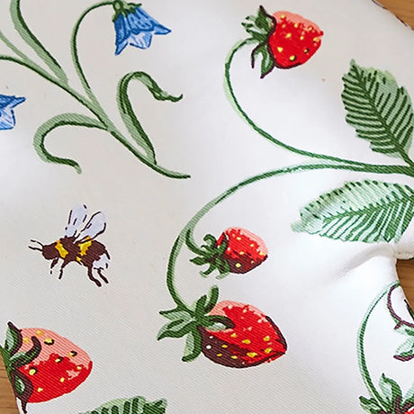 Strawberry Patch Gauntlet Oven Glove in Green