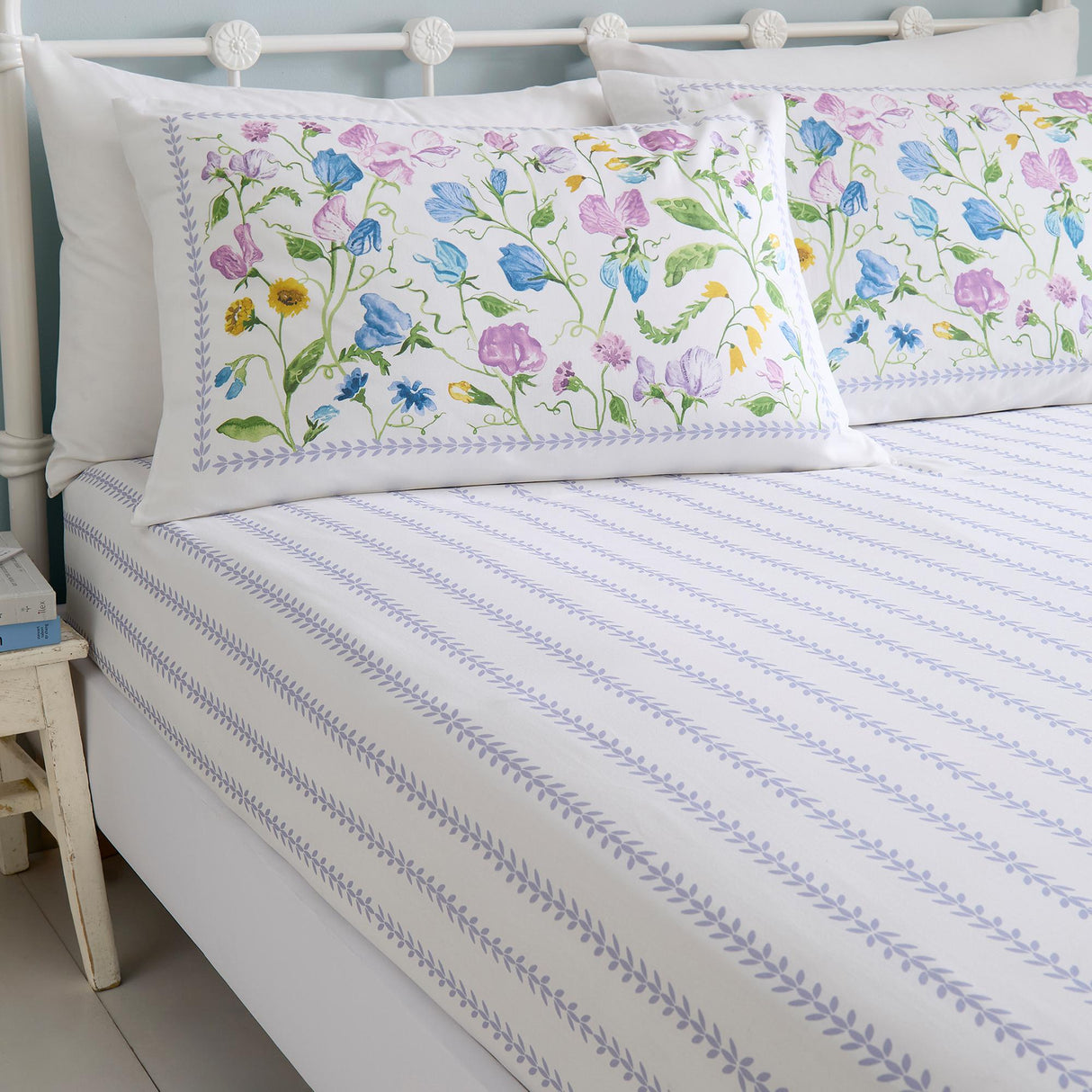 Dreams & Drapes Sweetpea Floral 100% Cotton Lilac Fitted Sheet
