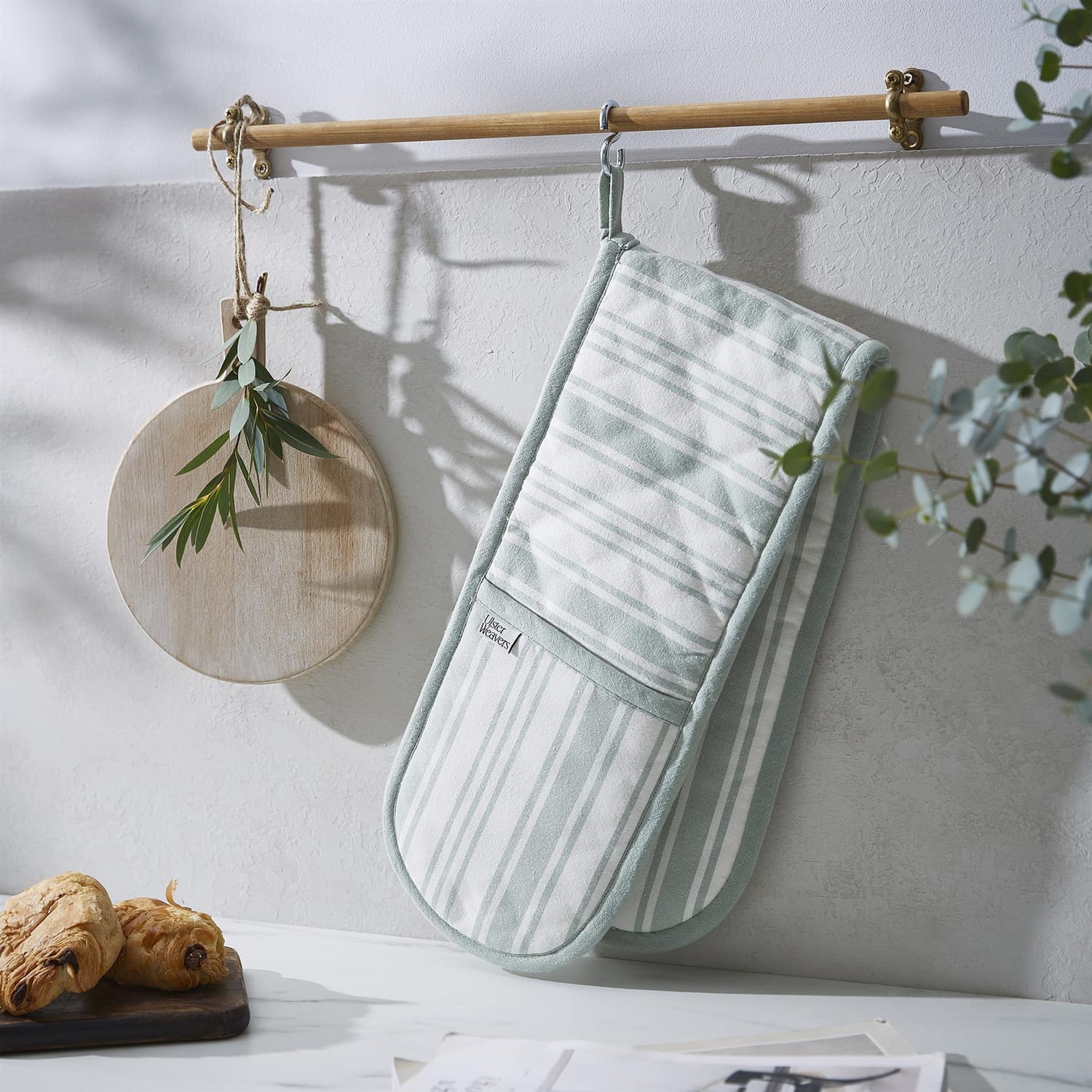 Ulster Weavers Sage Stripe Cotton Kitchen Textiles Collection - Sage Stripe Double Oven Glove In Sage 3