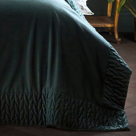 Laurence Llewelyn-Bowen Siena Luxury Bedspread 150cm x 220cm - Siena Bedspread In Bottle Green 150 X 220Cm 2
