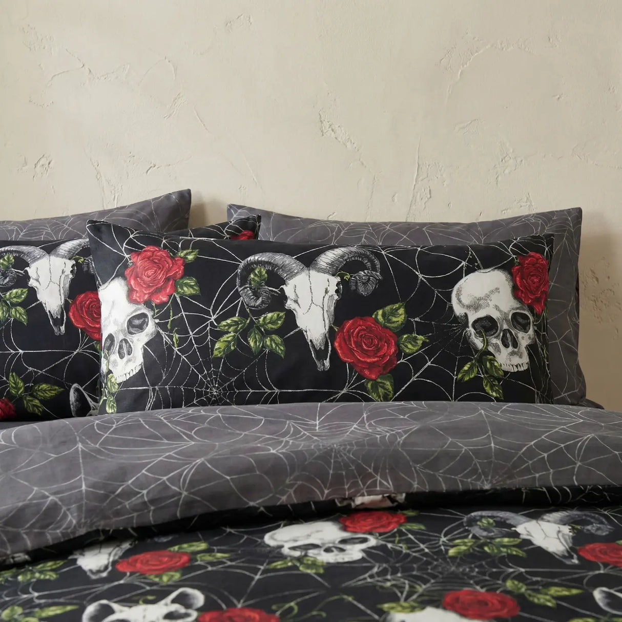 So Soft Skulls & Roses Duvet Cover Set 2