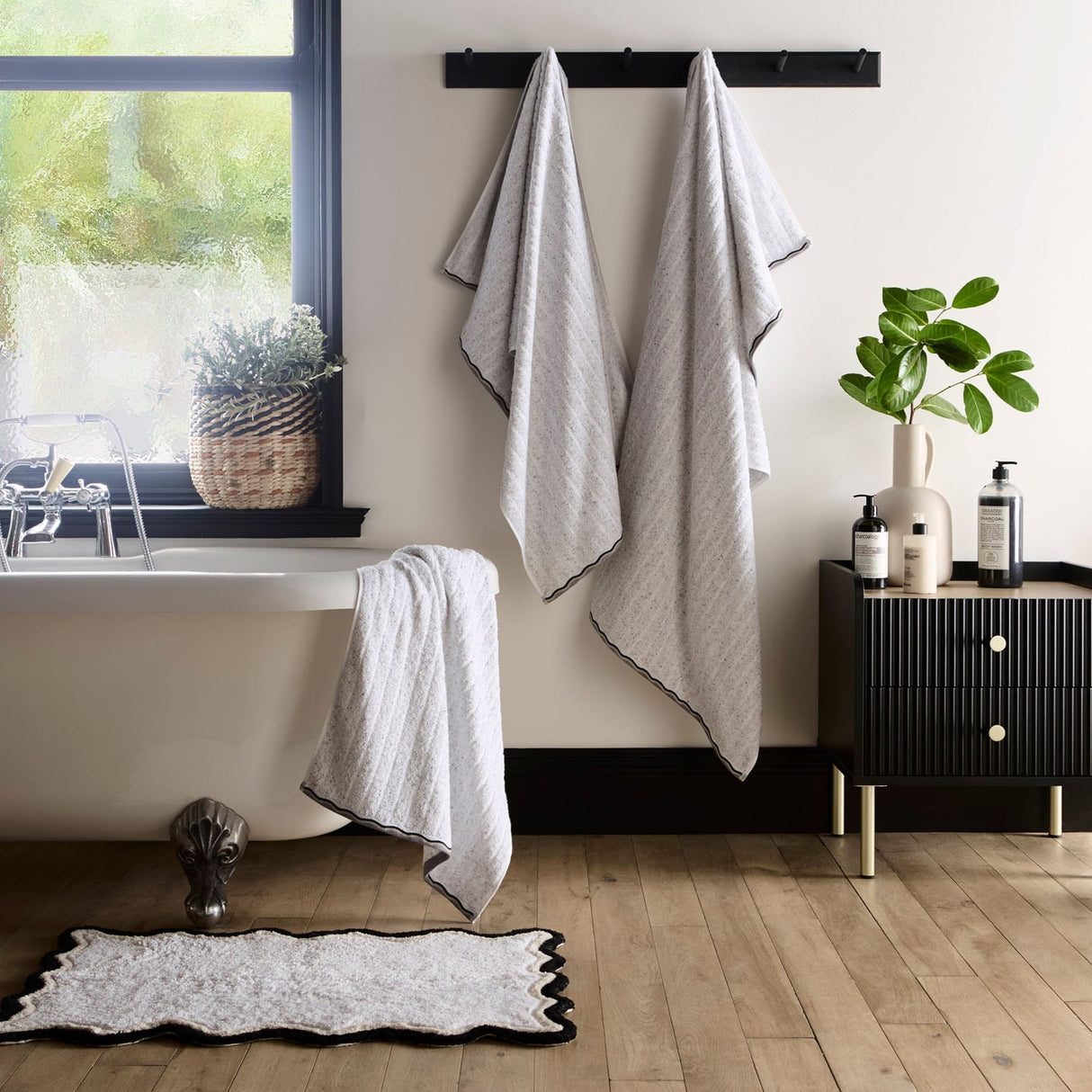 Speckle Rib 550 GSM Bathroom Towels - White - Speckle Rib Towels In White 2