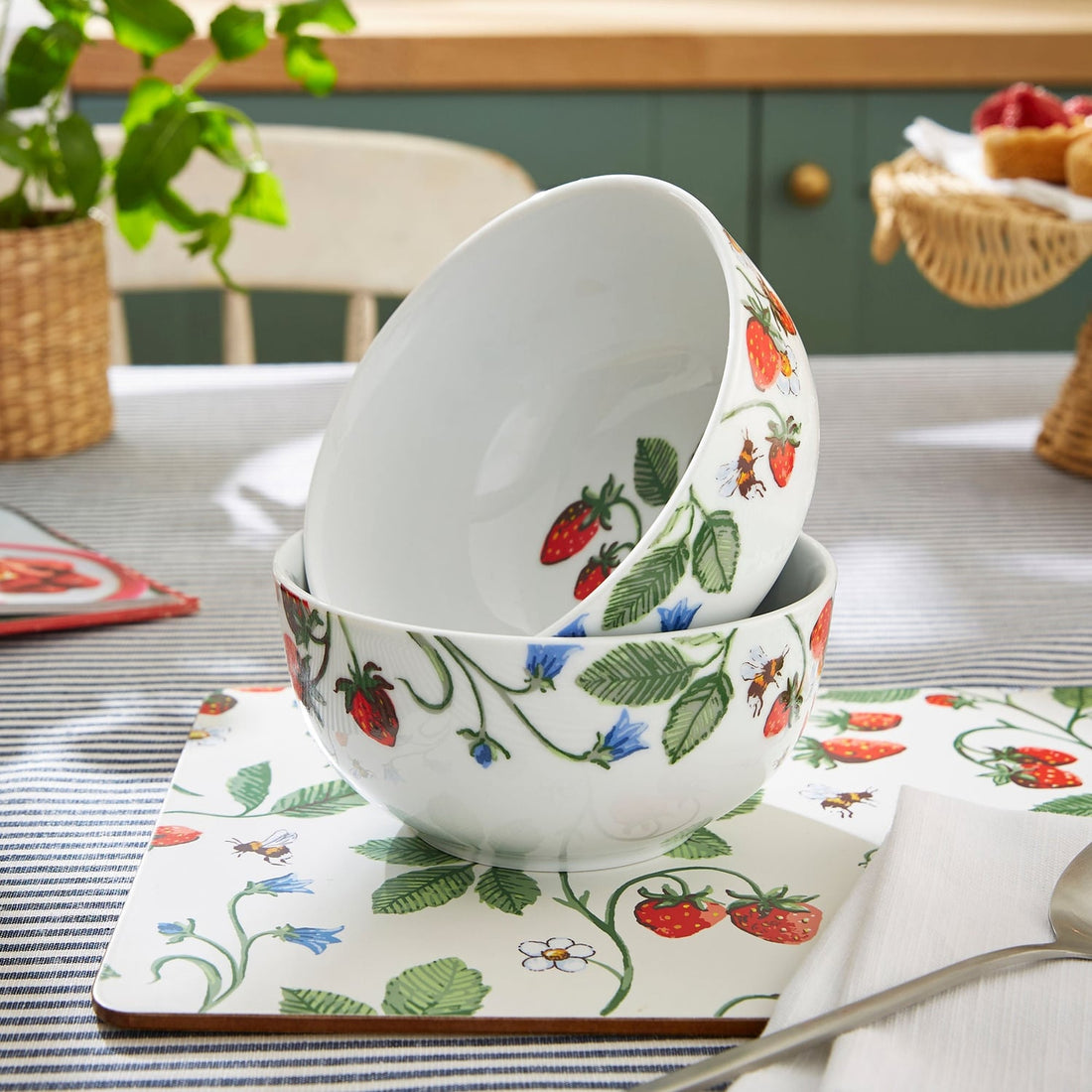 Ulster Weavers Strawberry Patch Porcelain Bowl