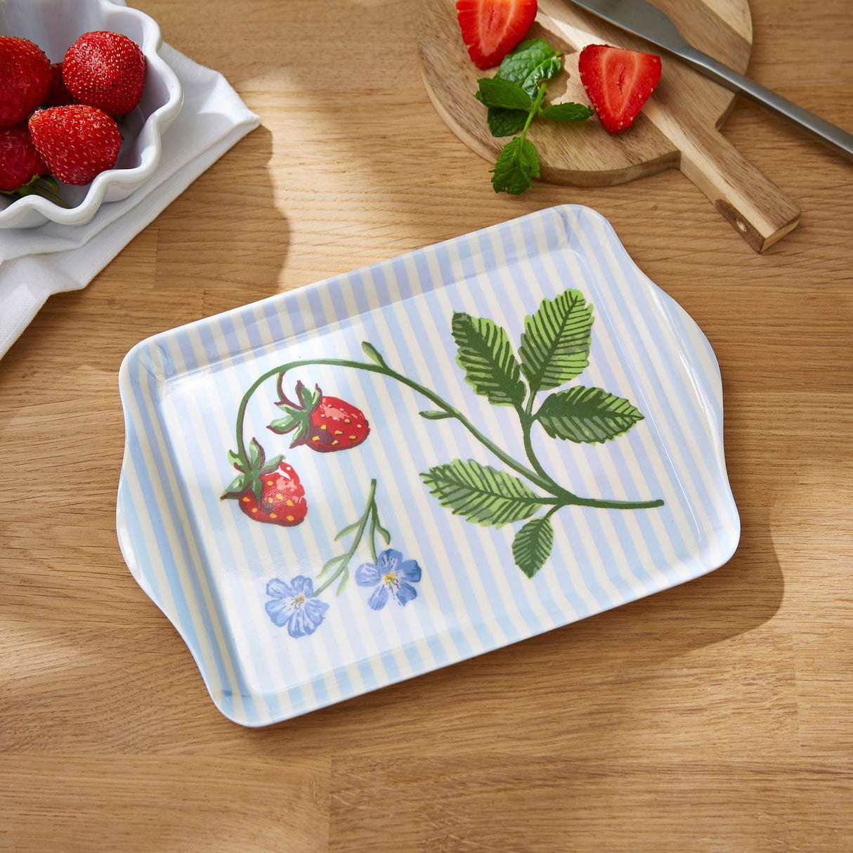 Ulster Weavers Strawberry Patch Scatter Tray - Strawberry Patch Scatter Tray In Green 2