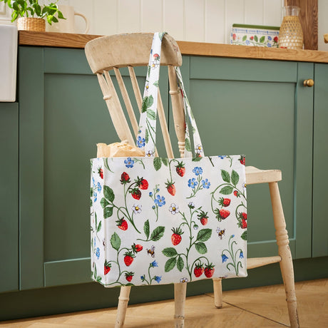 Ulster Weavers Strawberry Patch Foldable Tote Bag - Strawberry Patch Shoulder Bag Pvc In Green 2