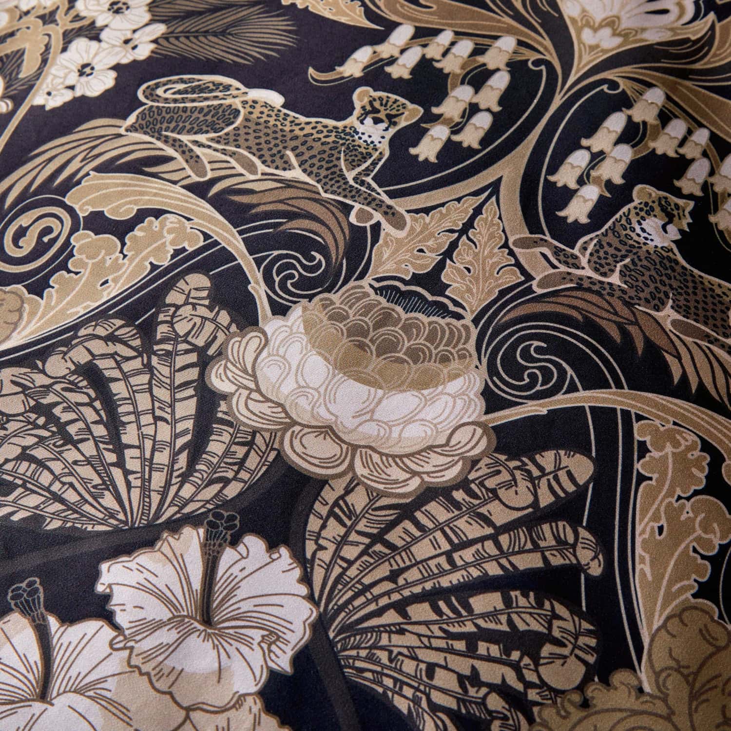 Laurence Llewelyn-Bowen Suburban Jungle Cotton Duvet Cover Set - Suburban Jungle Duvet Cover Set In Black Gold 3