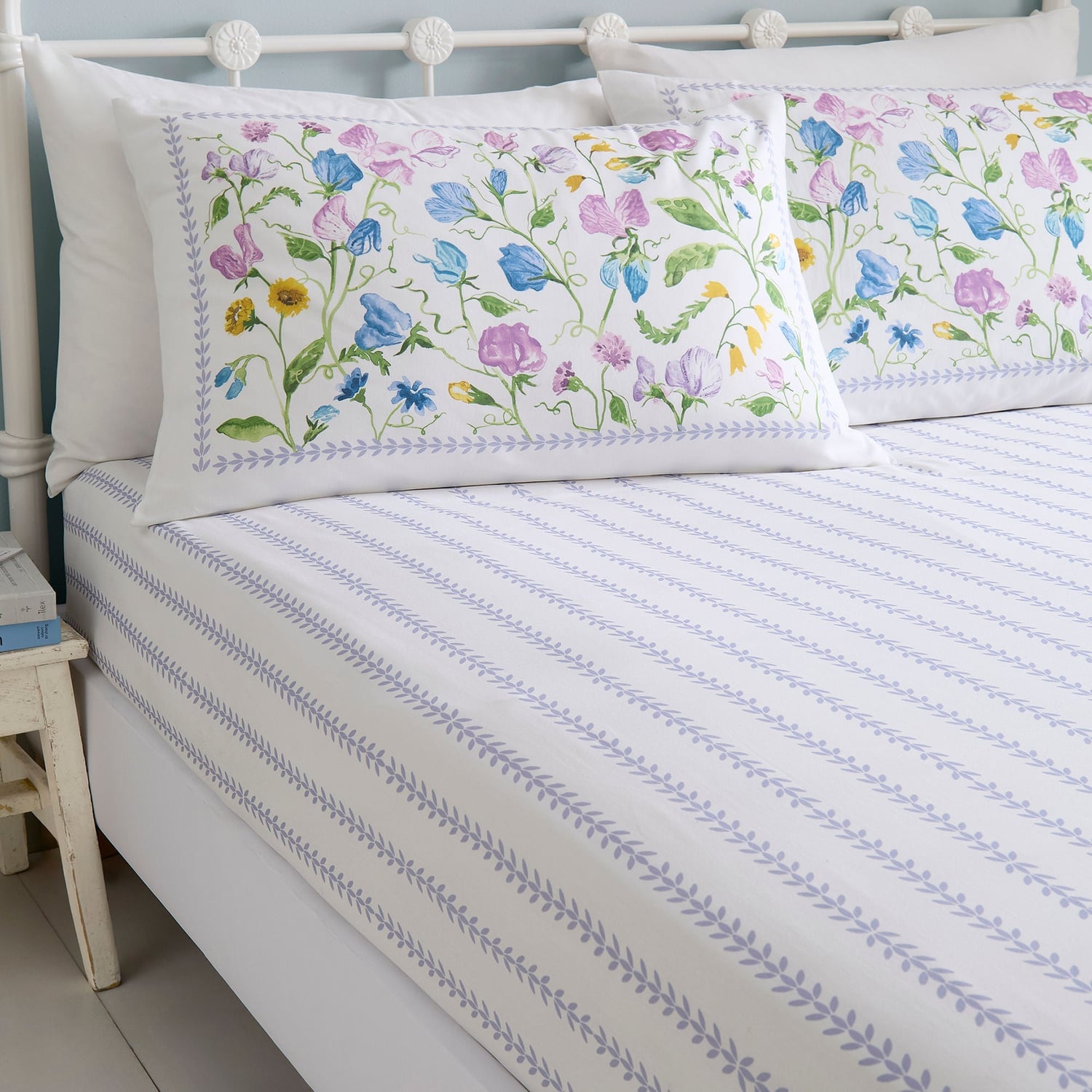 Sweetpea Floral 100% Cotton Lilac 28cm Deep Fitted Sheet - Sweetpea Floral 28Cm Fitted Bed Sheet In Lilac 2