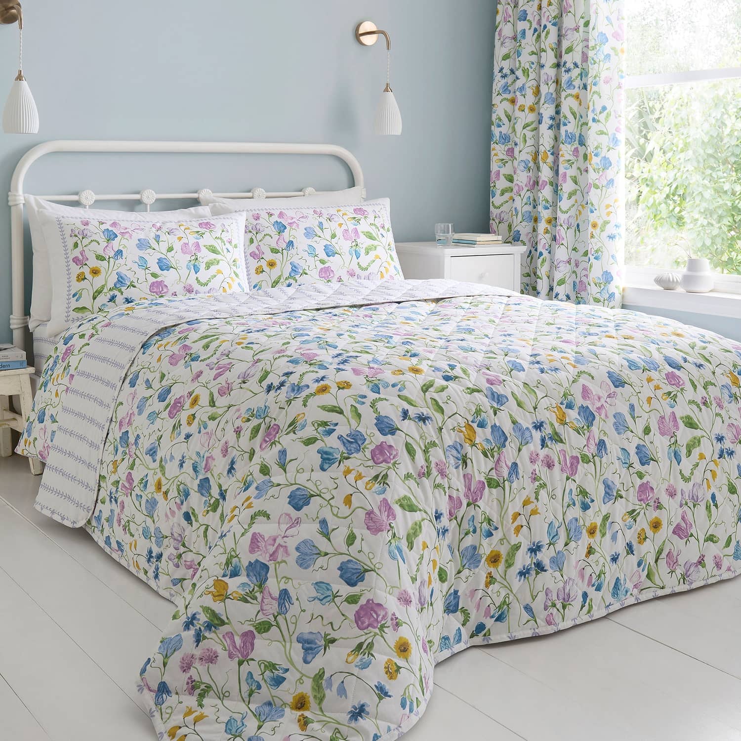 Sweetpea Floral Lilac 100% Cotton Bedspread 230cm x 195cm