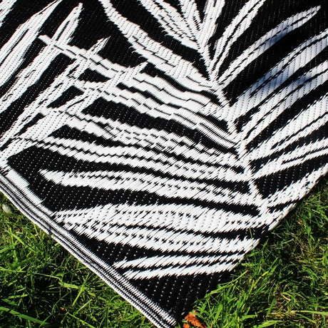 Tahiti Outdoor Rug in Black 120 x 170cm
