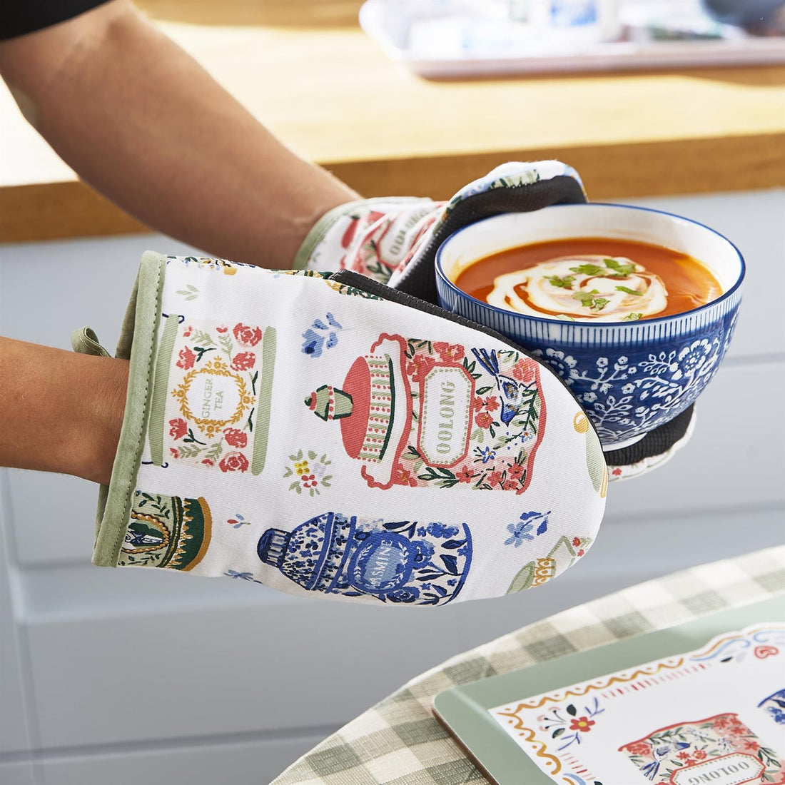 Ulster Weavers Tea Tins 100% Cotton Microwave Mitts Pair
