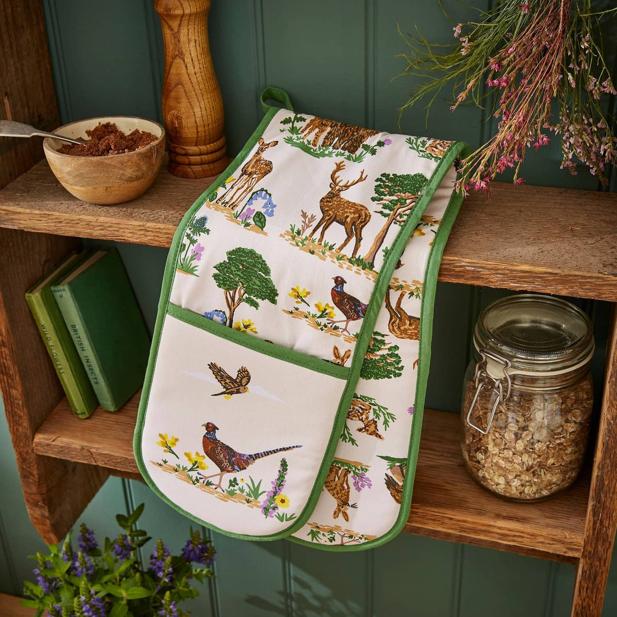Ulster Weavers Thistlewood Floral Green Cotton Double Oven Glove - Thistlewood Double Oven Glove In Green 2