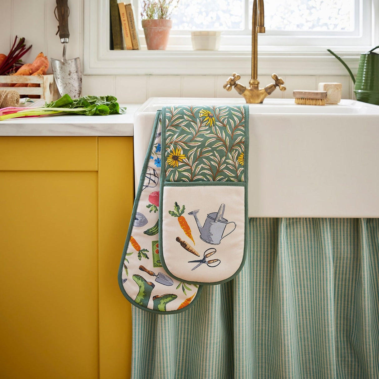 Ulster Weavers Time to Grow Floral Cotton Double Oven Glove - Time To Grow Double Oven Glove In Green 2