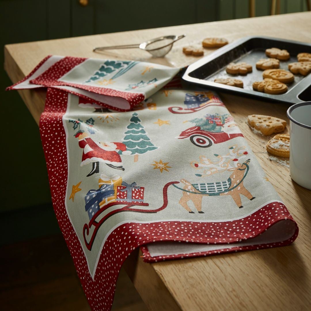 Ulster Weavers Tis the Season Green Recycled Cotton Blend Christmas Tea Towel - Tis The Season Recycled Cotton Blend Tea Towel In Green 3