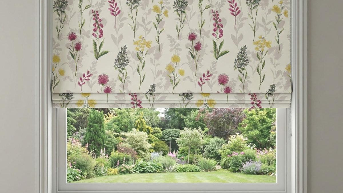 Toulon Made to Measure Roman Blind Pink
