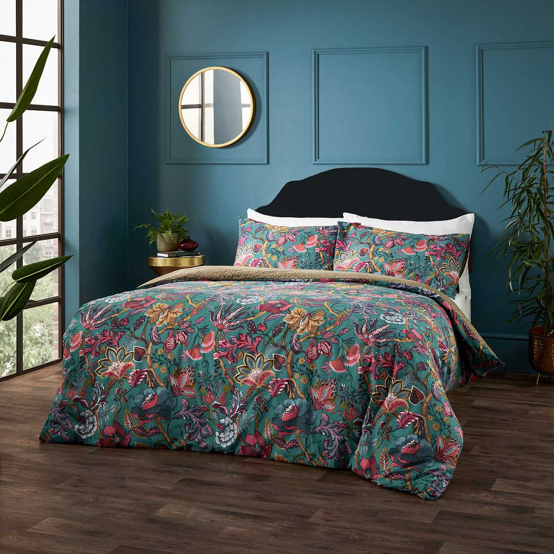 Viranai Lake Blue Duvet Cover Bedding Set