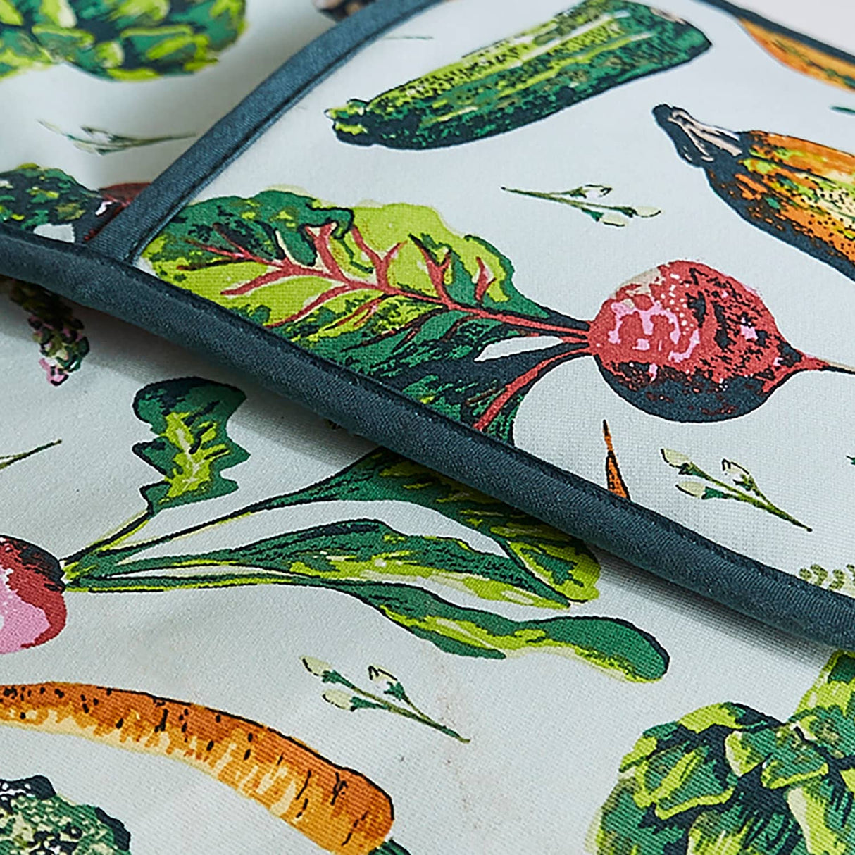 Ulster Weavers Vegetable Medley Cotton Double Oven Glove - Vegetable Medley Double Oven Glove In Multicolour 3