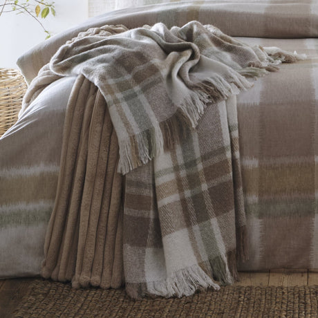 Hygge Verbier Mohair Style Cosy Reversible Throw – Natural – 130cm x 180cm