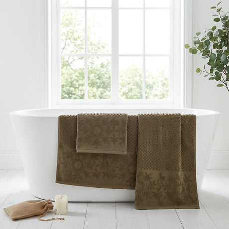 Versailles Jacquard 500gsm Mushroom Latte 100% Cotton Towels-2