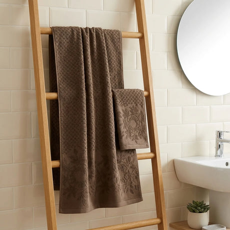 Versailles Jacquard 500gsm Mushroom Latte 100% Cotton Towels-3