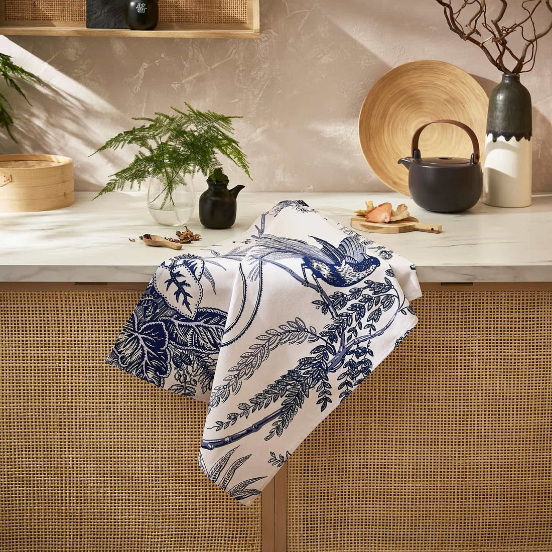 Ulster Weavers Willow Toile Tea Towel