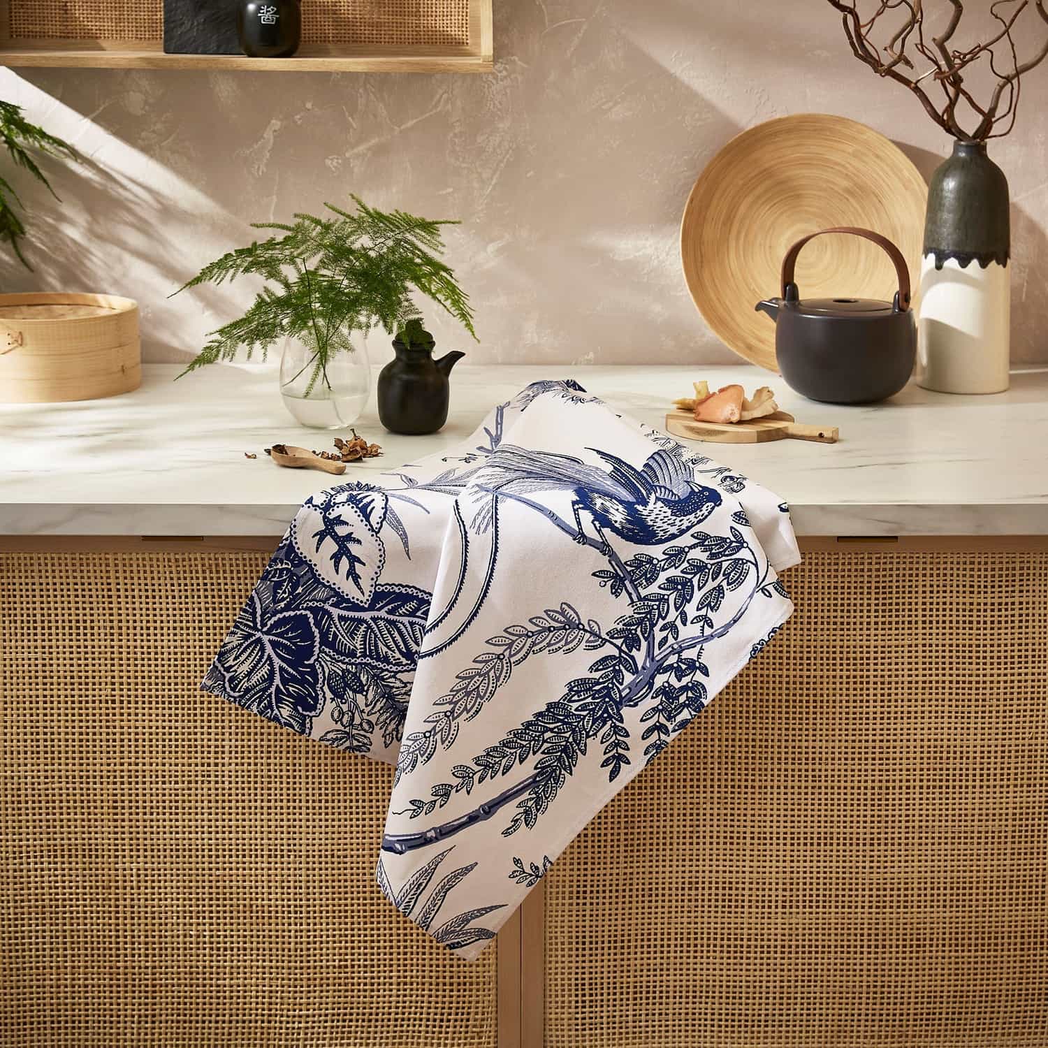 Ulster Weavers Willow Toile Tea Towel - Willow Toile Cotton Tea Towel In Blue 2