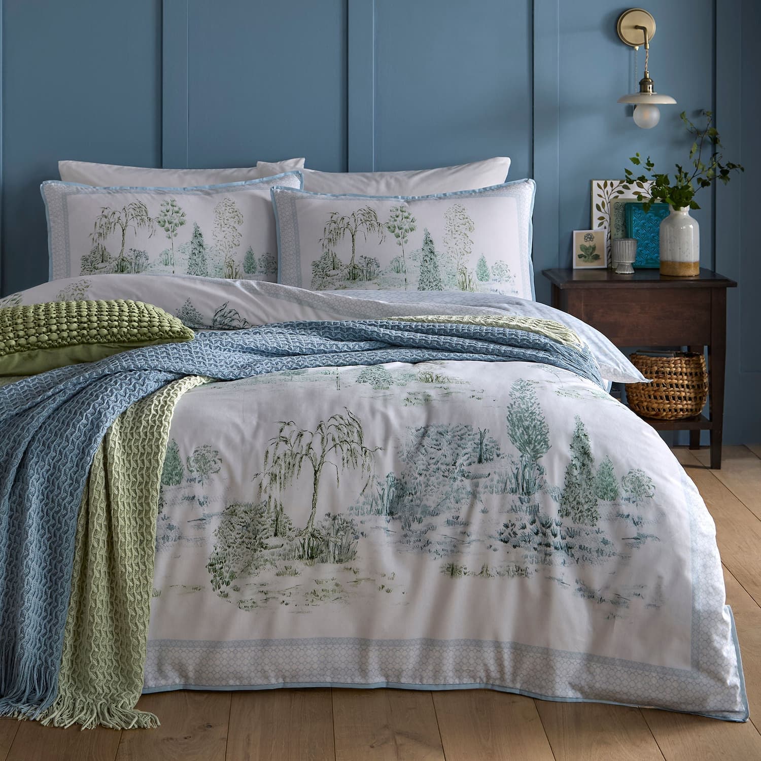 Willow Tree Scene Blue 100% Cotton 200 Thread Count Duvet Cover Set - Willow Tree Scene Duvet Cover Set In Blue 5