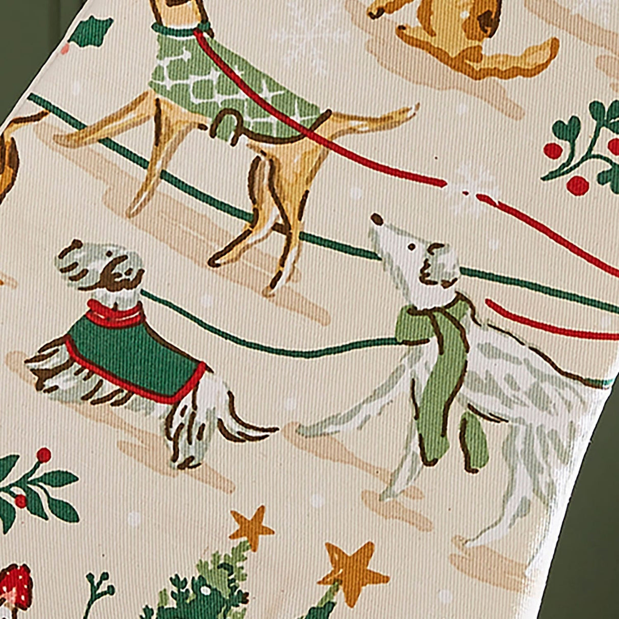 Ulster Weavers Winter Walkies Dog Print Christmas Gauntlet Oven Glove - Winter Walkies Gauntlet Oven Glove In Beige 4