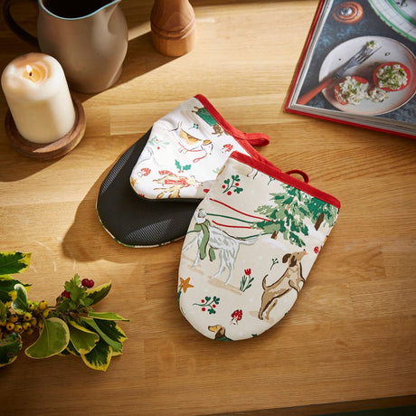 Ulster Weavers Winter Walkies Dog Print Christmas Microwave Mitts - Winter Walkies Microwave Mitts Pair In Beige 2