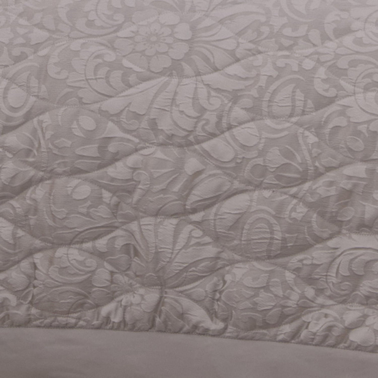 Worcester Silver Jacquard Bedspread - Worcester Bedspread In Silver 200 X 230Cm 3