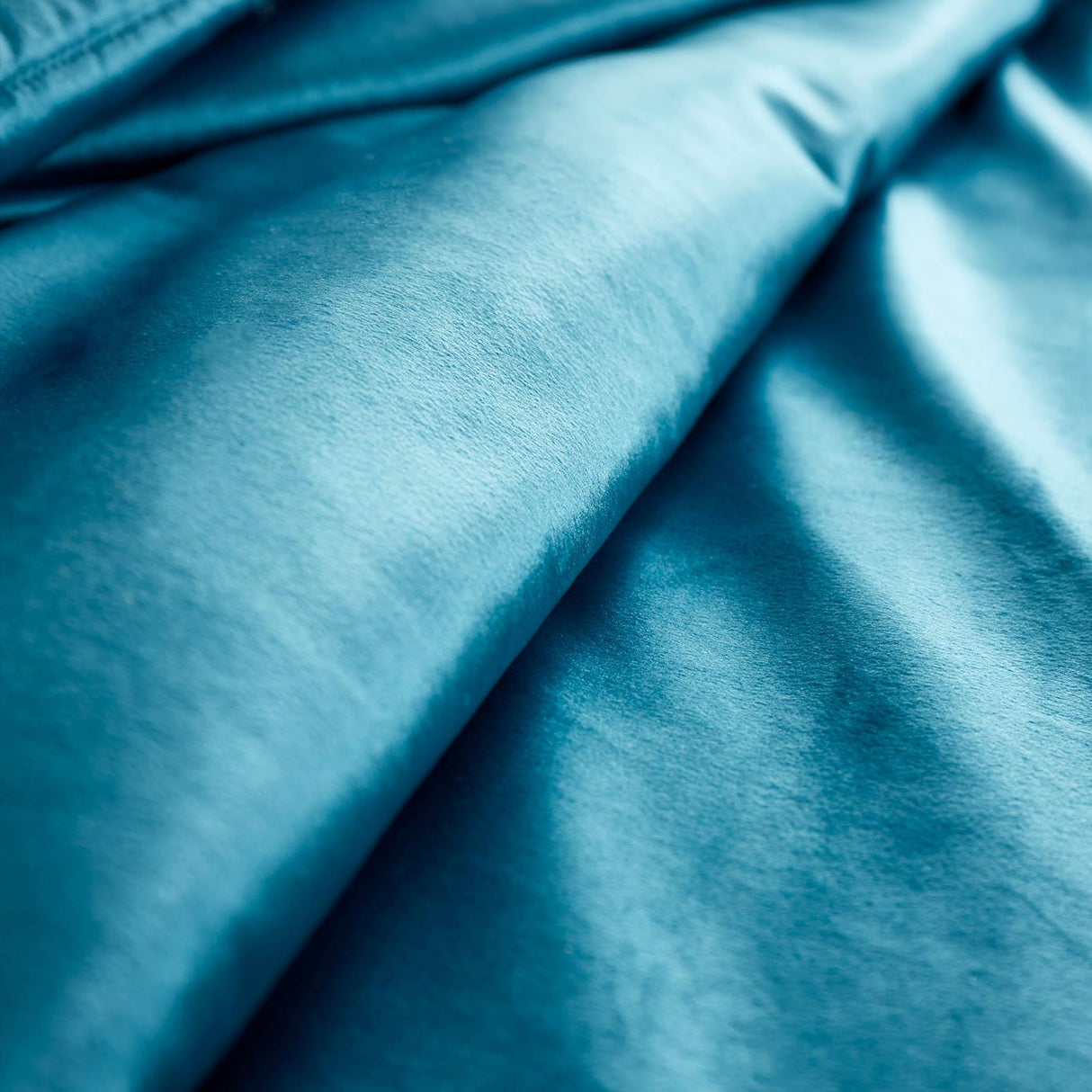 Bridgerton Regal Velvet Bedspread by Catherine Lansfield