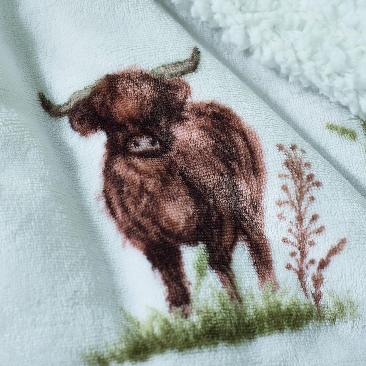 Catherine Lansfield Angus Highland Cow Wallpaper Natural