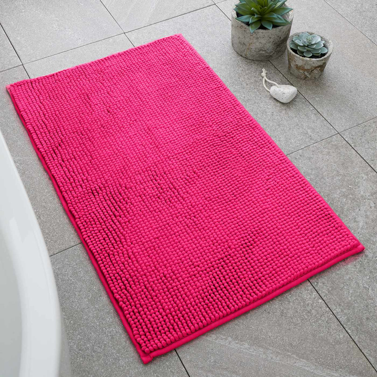 Catherine Lansfield Bobble 50x80cm Bath Mat Hot Pink