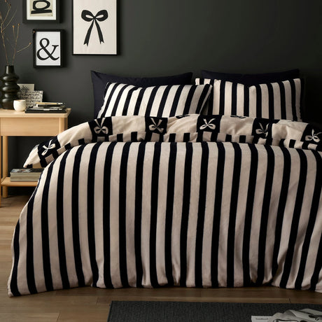 Bows Monochrome Easy Care Duvet Cover Set - product image 4