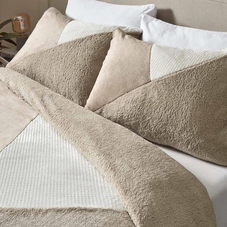 Catherine Lansfield Larsson Geo Cosy Collection Duvet Cover Set 8