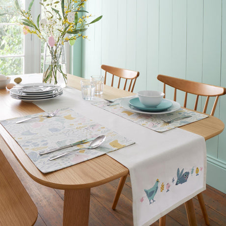 Catherine Lansfield Cottage Friends Table Runner