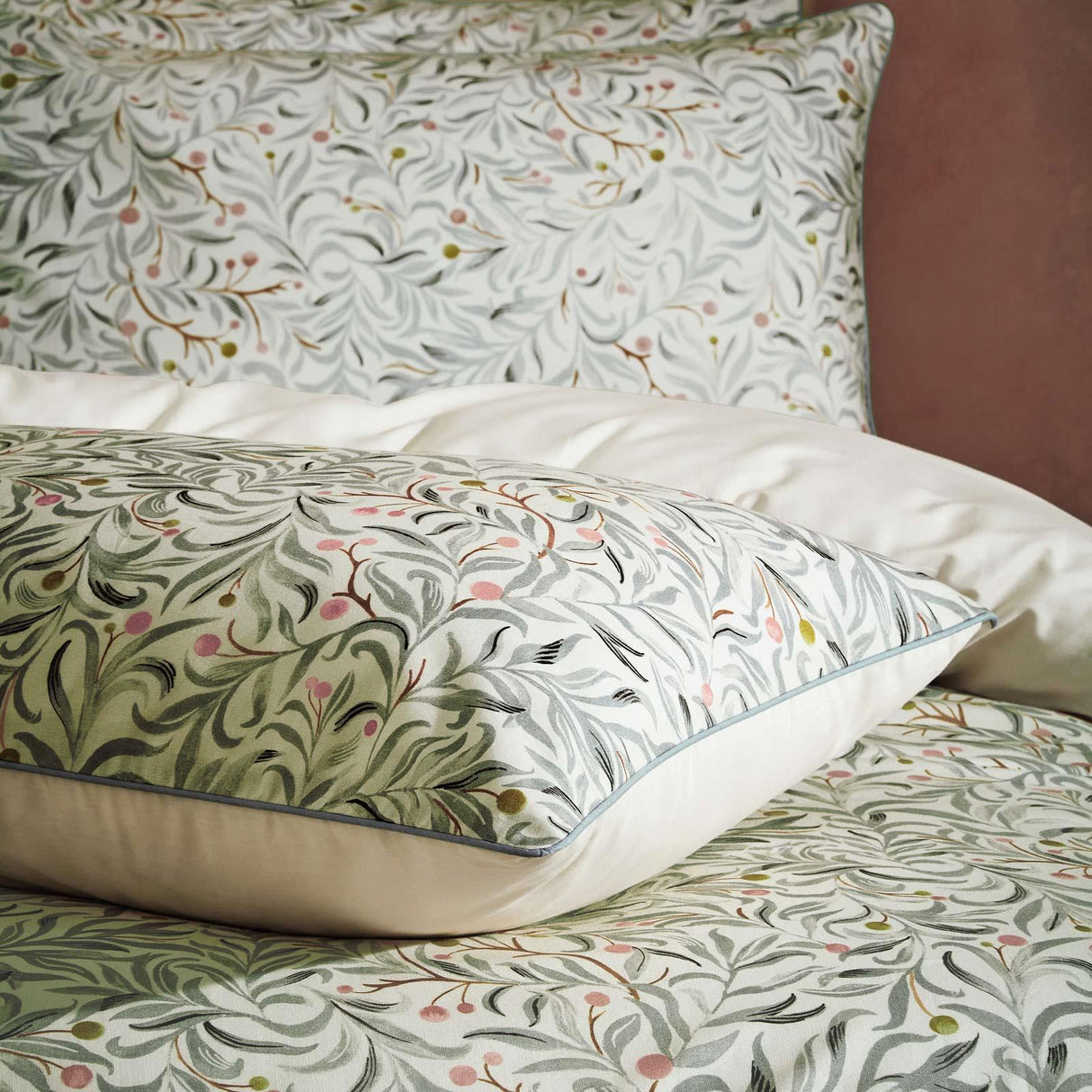 Malory Leaf Cotton Slub Pillowcase Pair by EW by Edinburgh Weavers